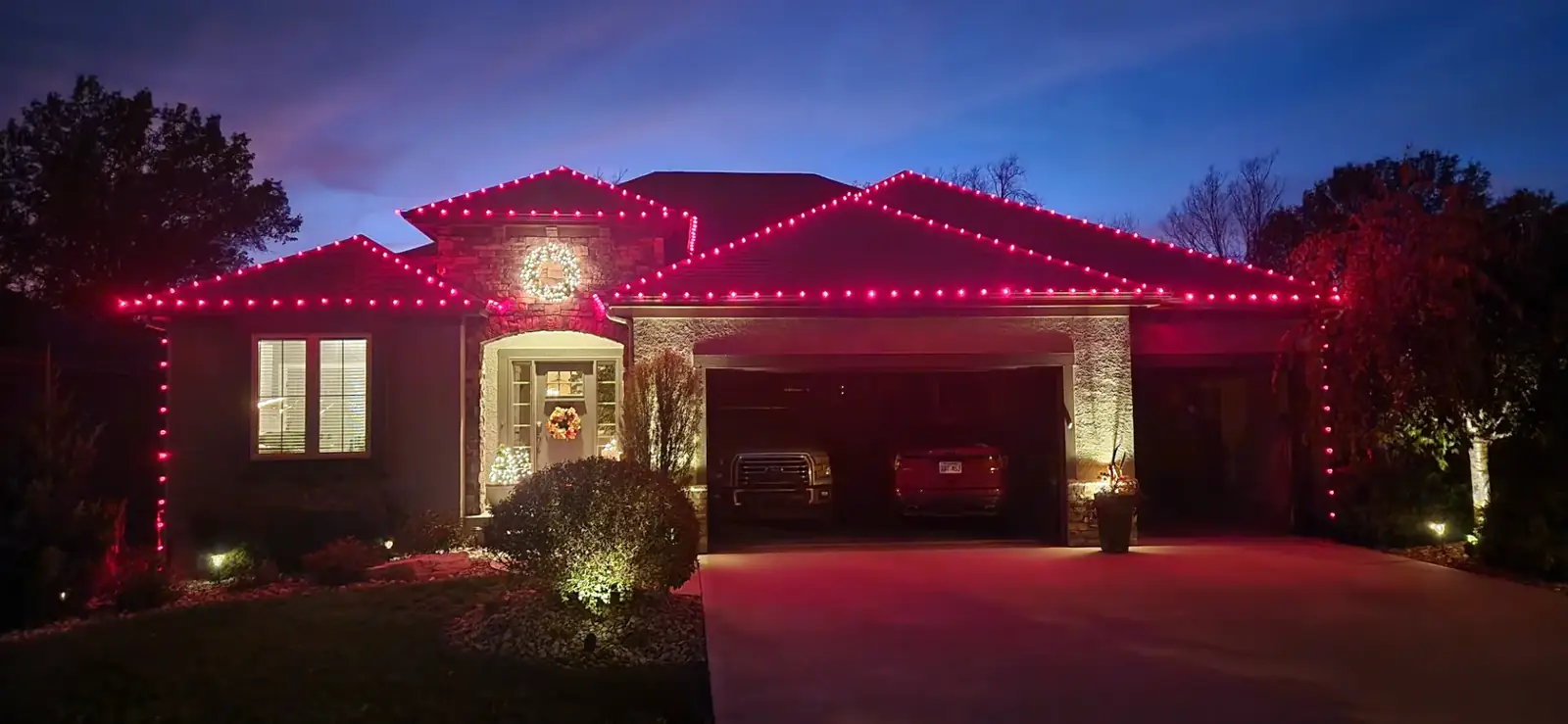 Holiday lighting services
